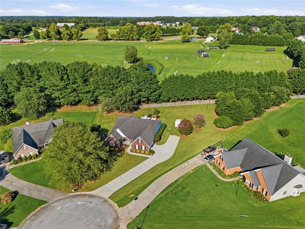 1408 Hidden Cove Loganville, GA 30052