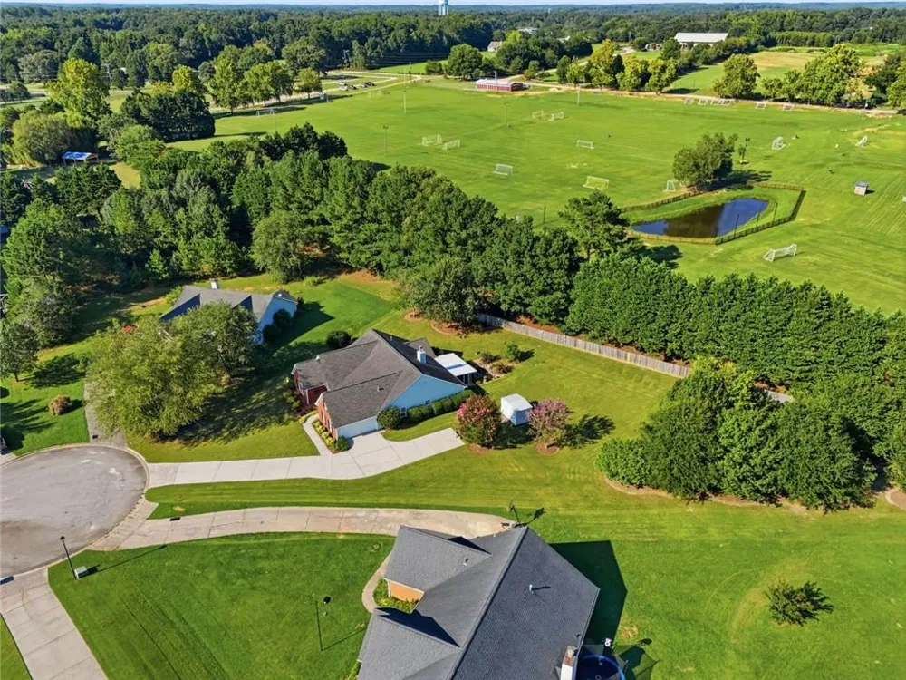 1408 Hidden Cove Loganville, GA 30052