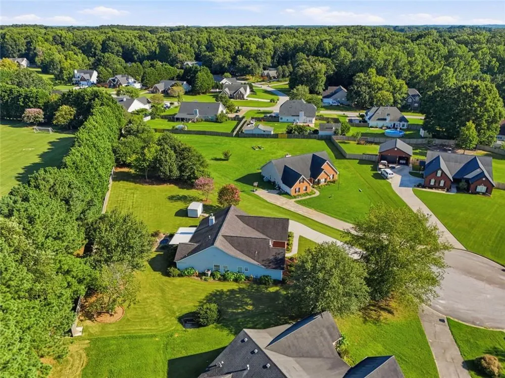 1408 Hidden Cove Loganville, GA 30052