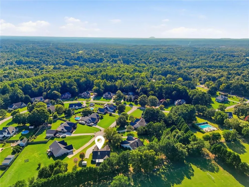 1408 Hidden Cove Loganville, GA 30052