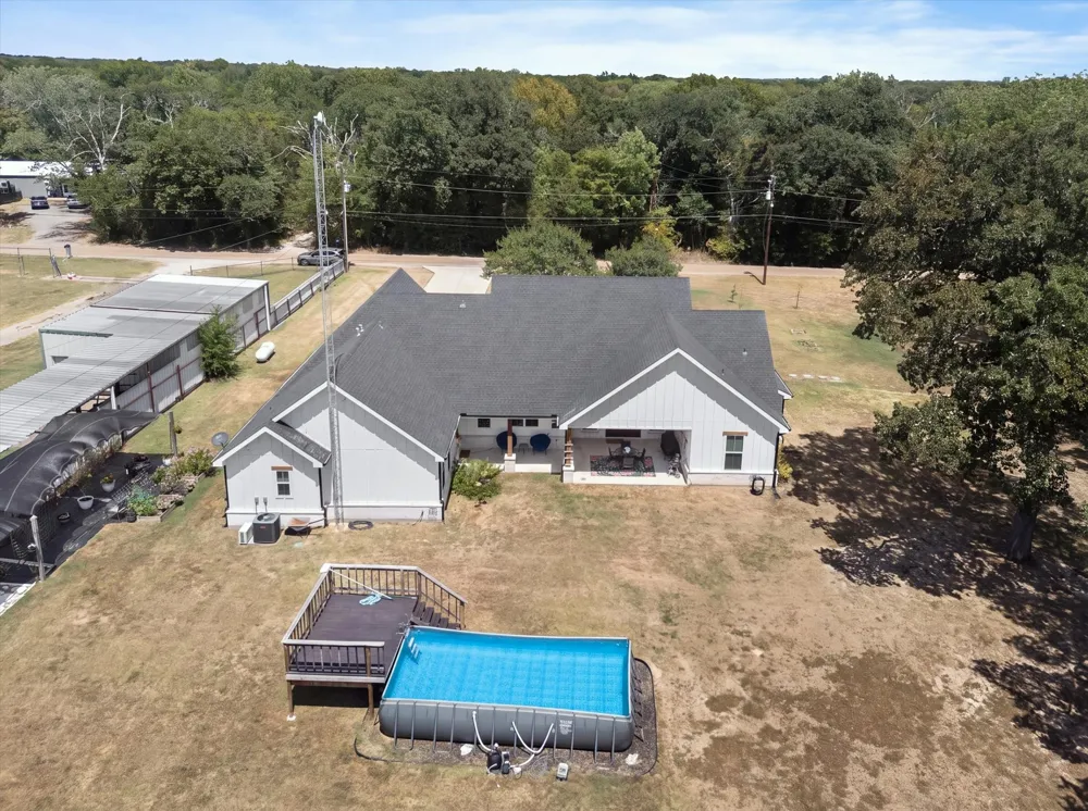 17803 County Road 381 Terrell, TX 75161