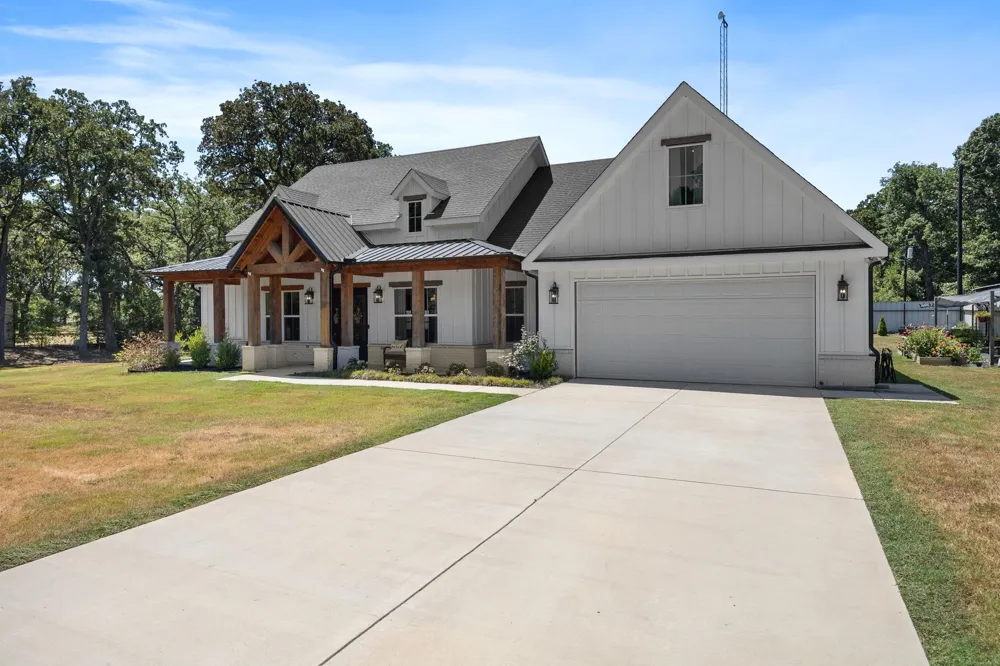 17803 County Road 381 Terrell, TX 75161