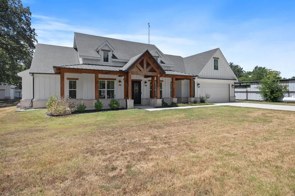 17803 County Road 381 Terrell, TX 75161
