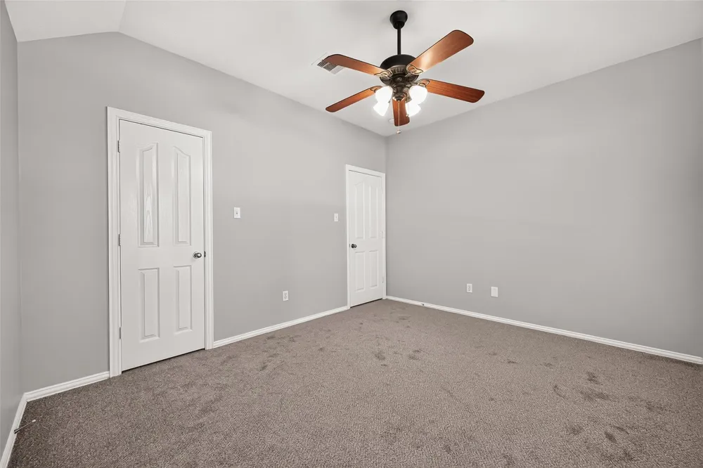 11915 Lois Lane Pinehurst, TX 77362