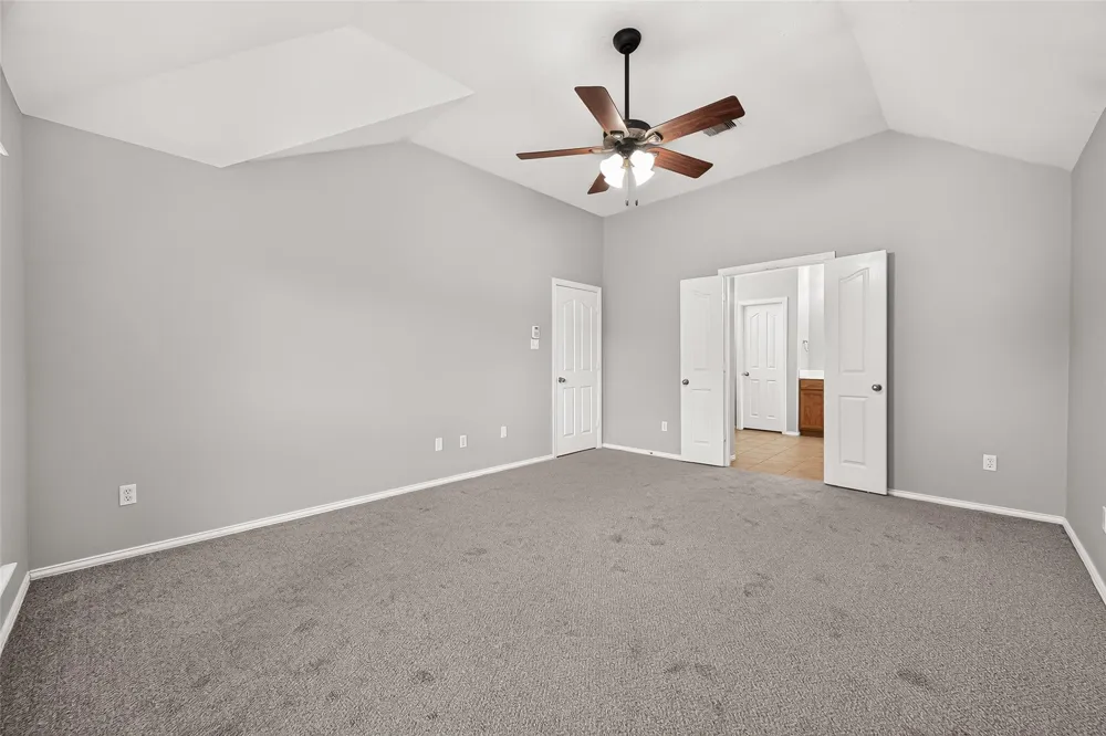 11915 Lois Lane Pinehurst, TX 77362
