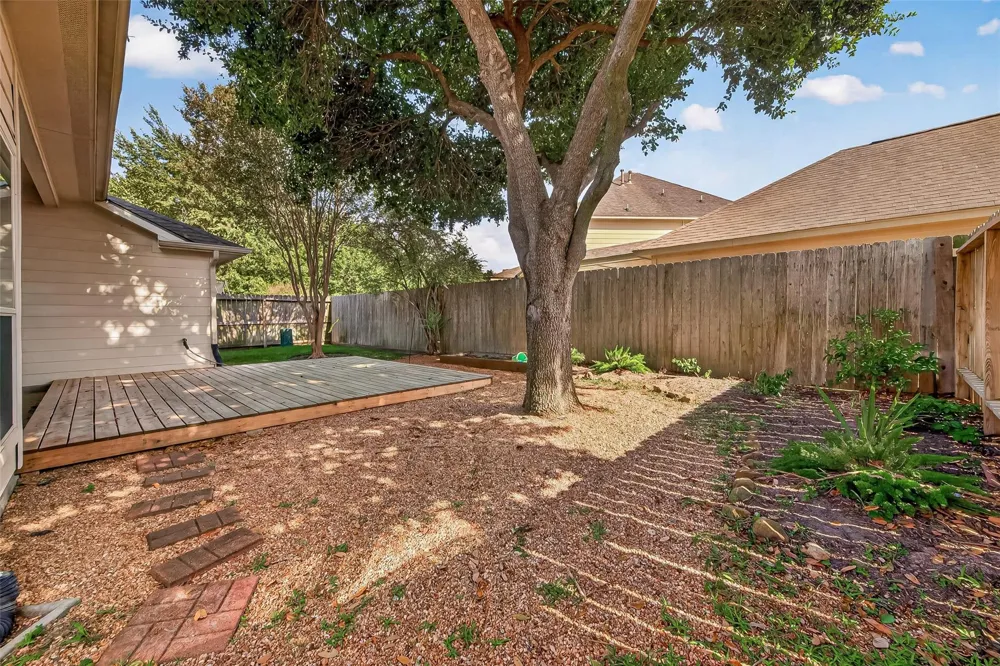 11915 Lois Lane Pinehurst, TX 77362