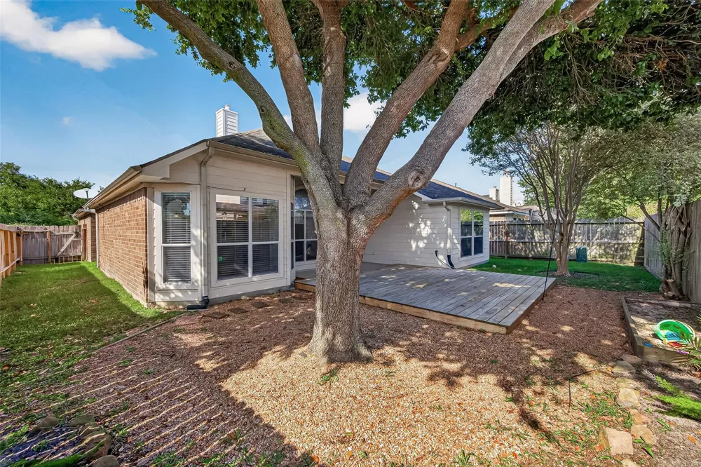 11915 Lois Lane Pinehurst, TX 77362