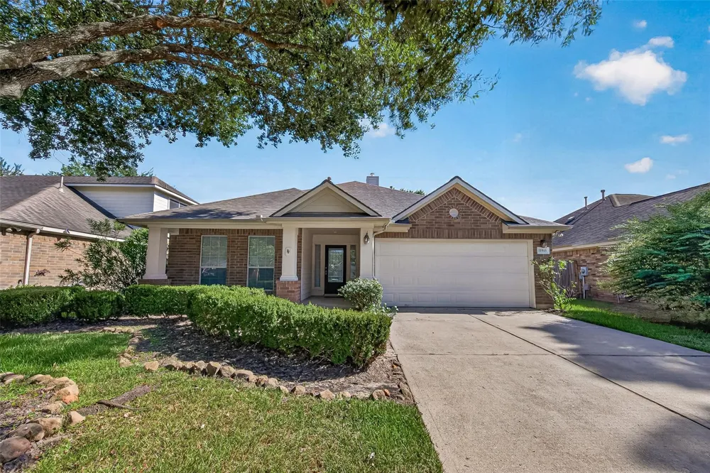 11915 Lois Lane Pinehurst, TX 77362