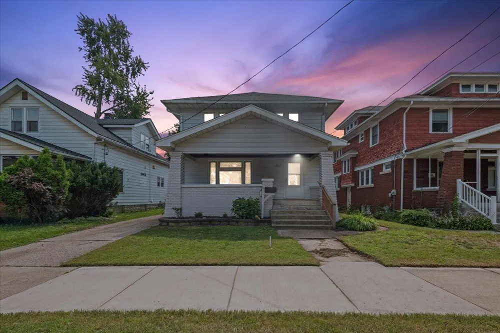 852 Richmond Street NW Grand Rapids, MI 49504