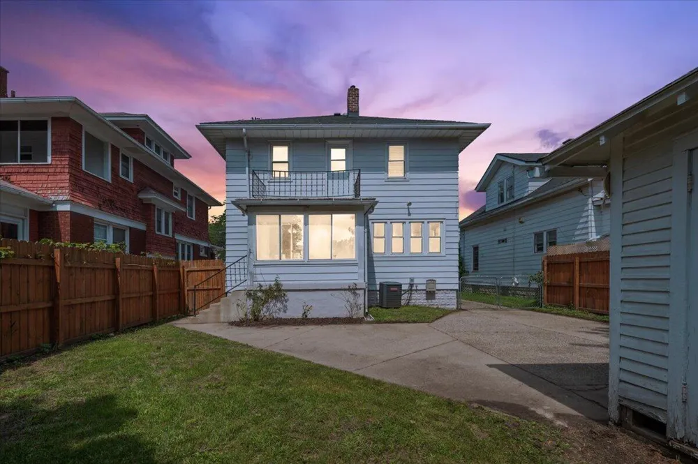852 Richmond Street NW Grand Rapids, MI 49504