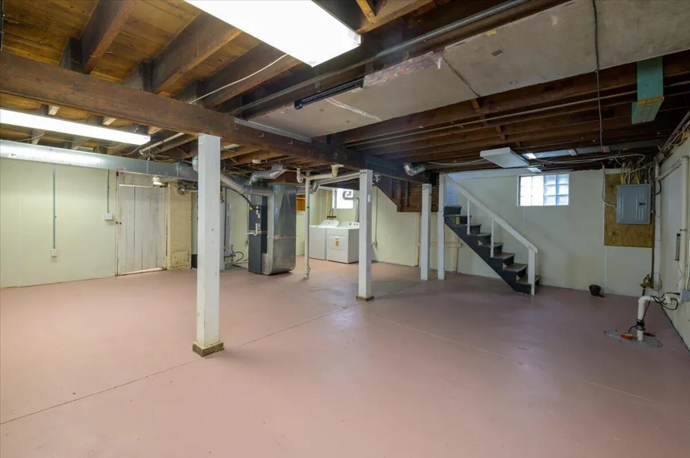 852 Richmond Street NW Grand Rapids, MI 49504