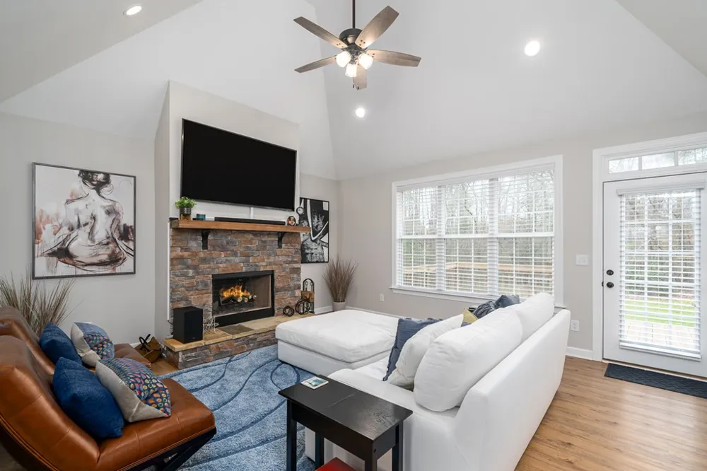 49 Caspian Trail Ellijay, GA 30536