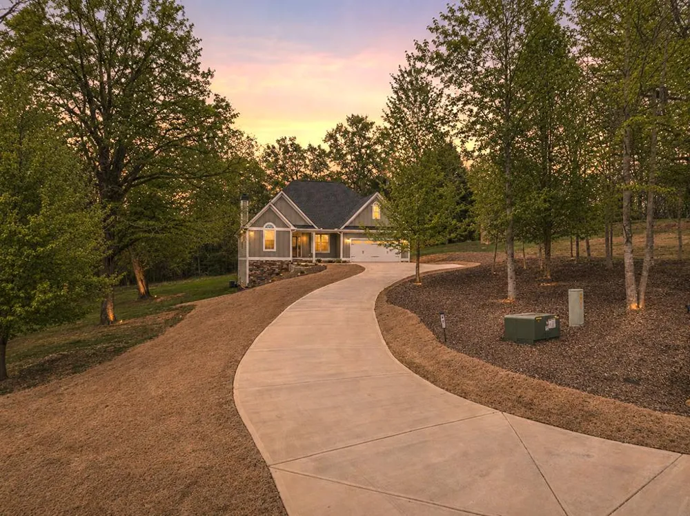 49 Caspian Trail Ellijay, GA 30536