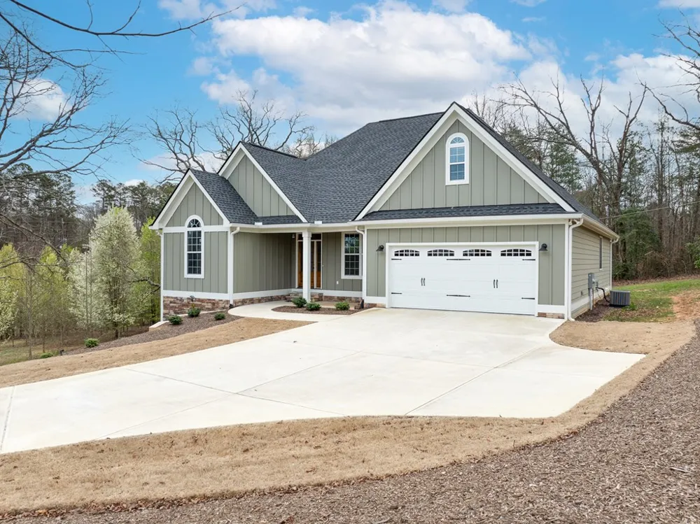 49 Caspian Trail Ellijay, GA 30536