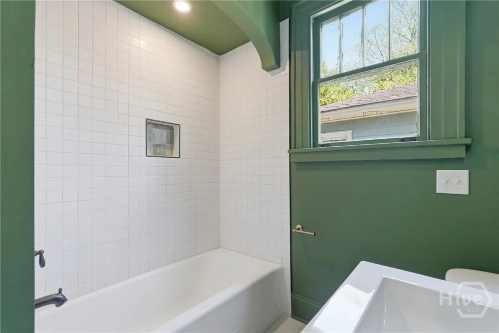 1106 E 40th Street Savannah, GA 31404