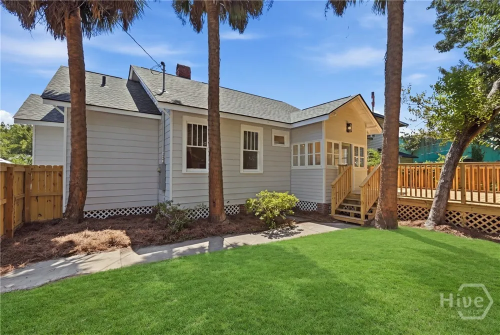 1106 E 40th Street Savannah, GA 31404
