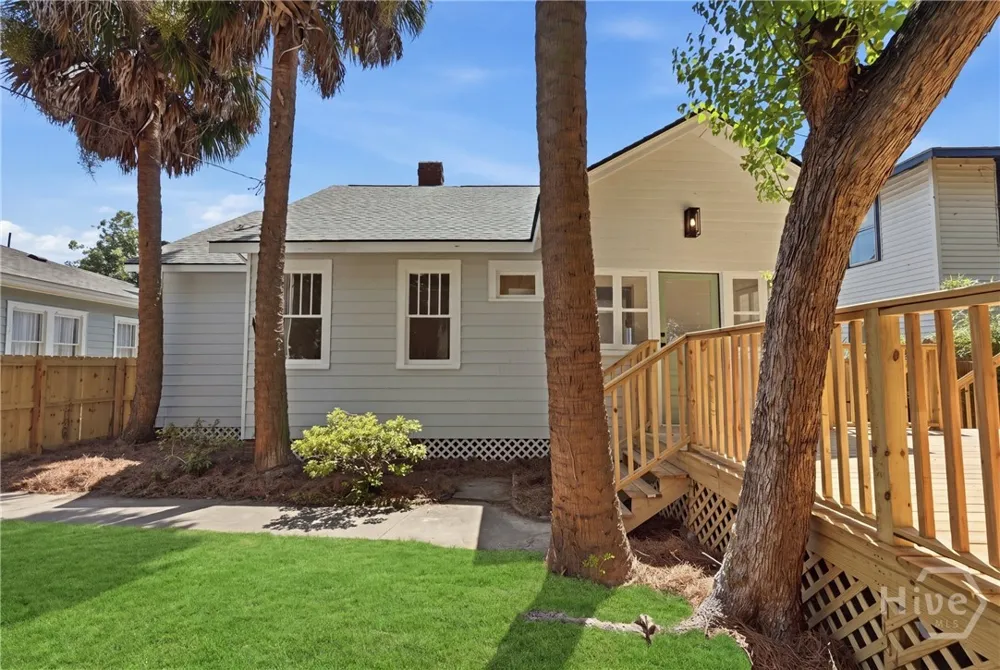 1106 E 40th Street Savannah, GA 31404