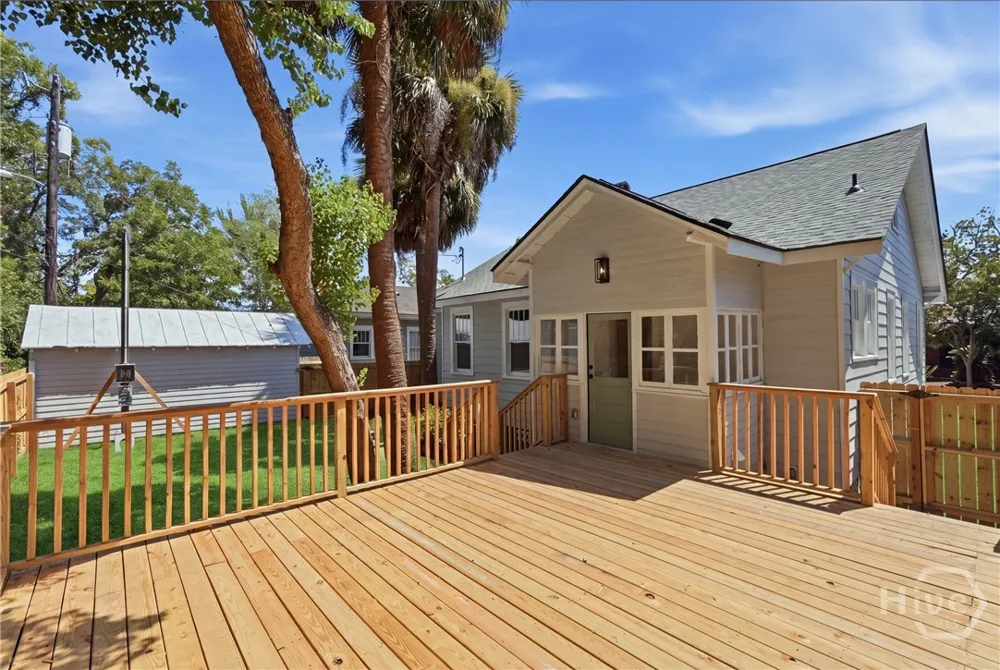 1106 E 40th Street Savannah, GA 31404