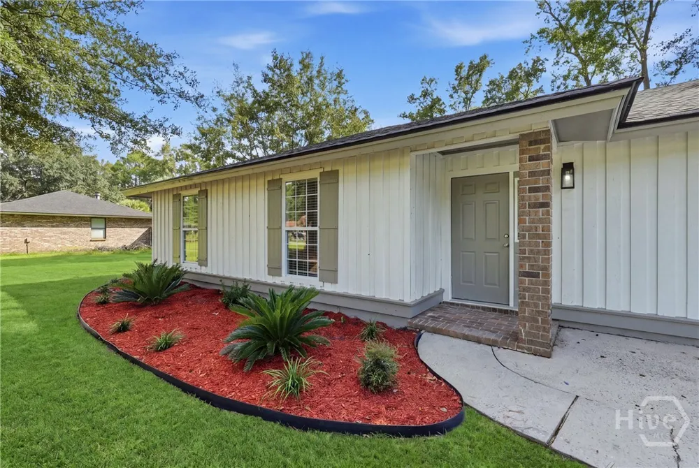 131 Bea Road Richmond Hill, GA 31324
