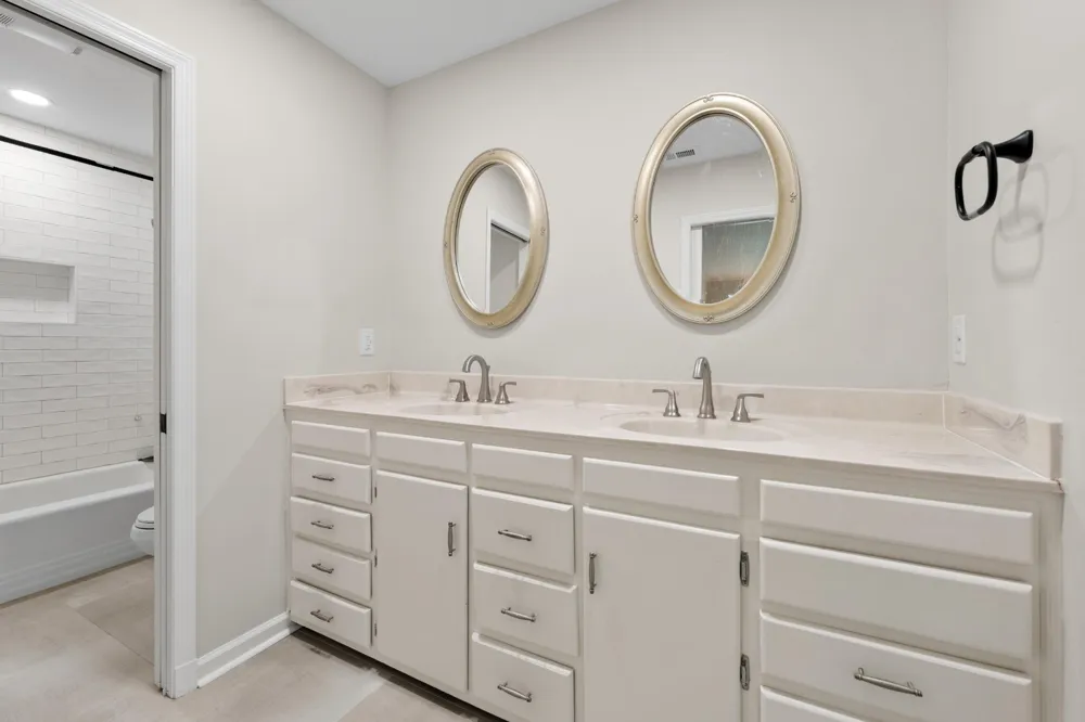 311 AVON RD Memphis, TN 38117