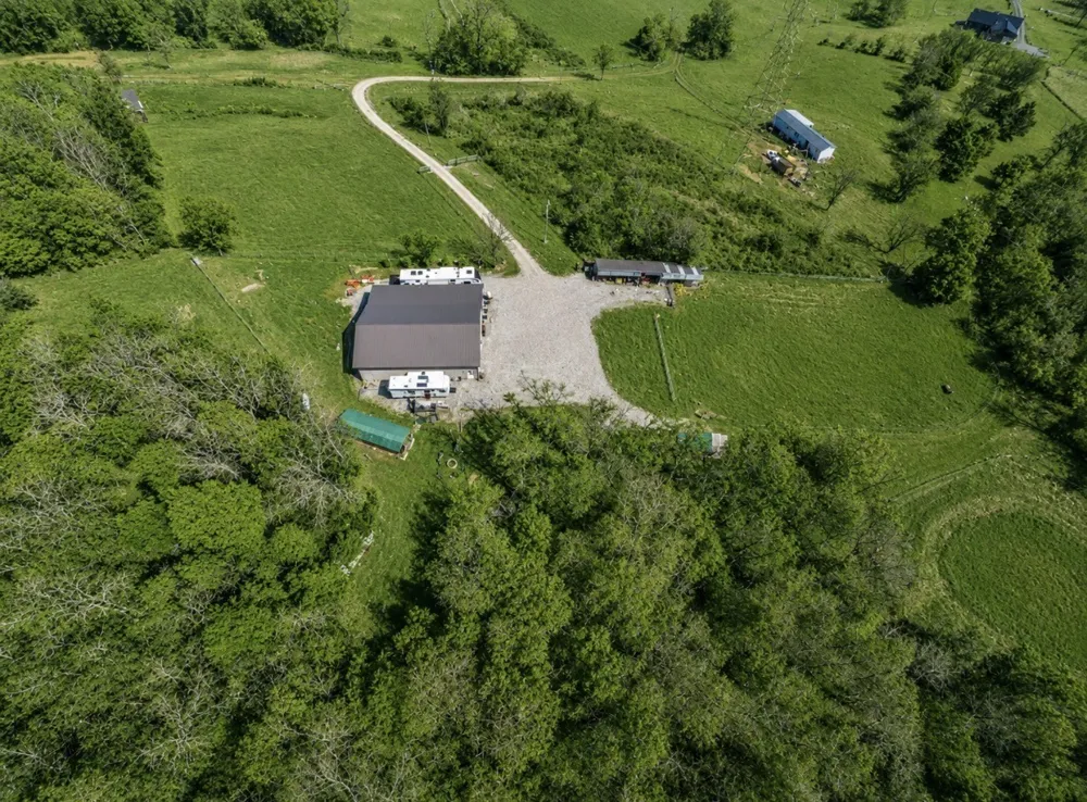 325 Freeman Ln Hartsville, TN 37074