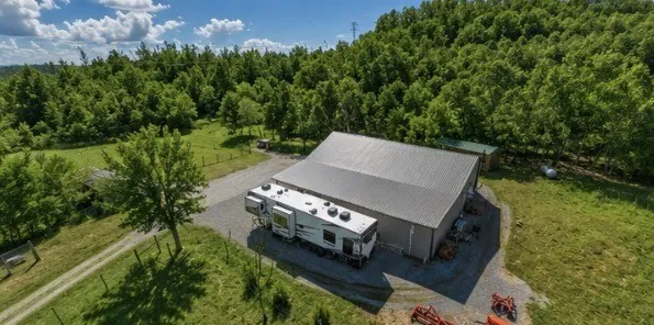 325 Freeman Ln Hartsville, TN 37074