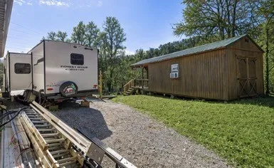 325 Freeman Ln Hartsville, TN 37074
