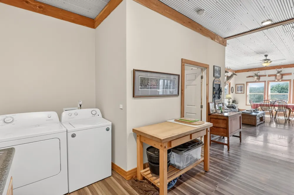 325 Freeman Ln Hartsville, TN 37074