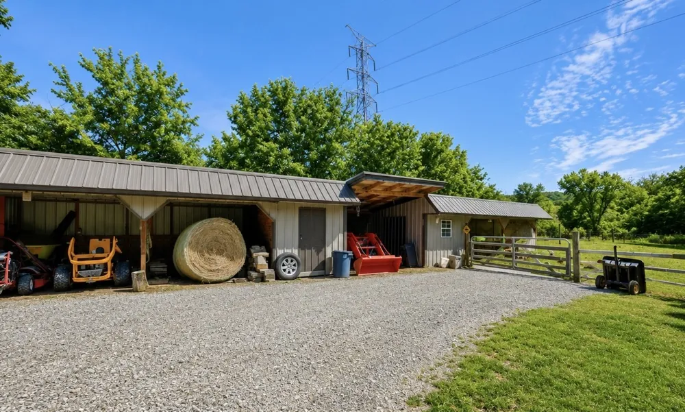325 Freeman Ln Hartsville, TN 37074