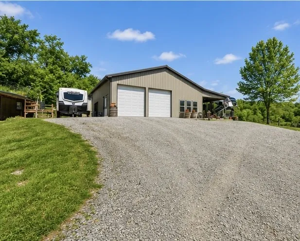 325 Freeman Ln Hartsville, TN 37074