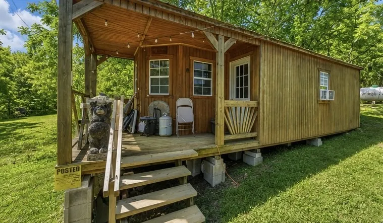 325 Freeman Ln Hartsville, TN 37074