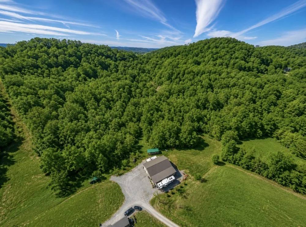 325 Freeman Ln Hartsville, TN 37074