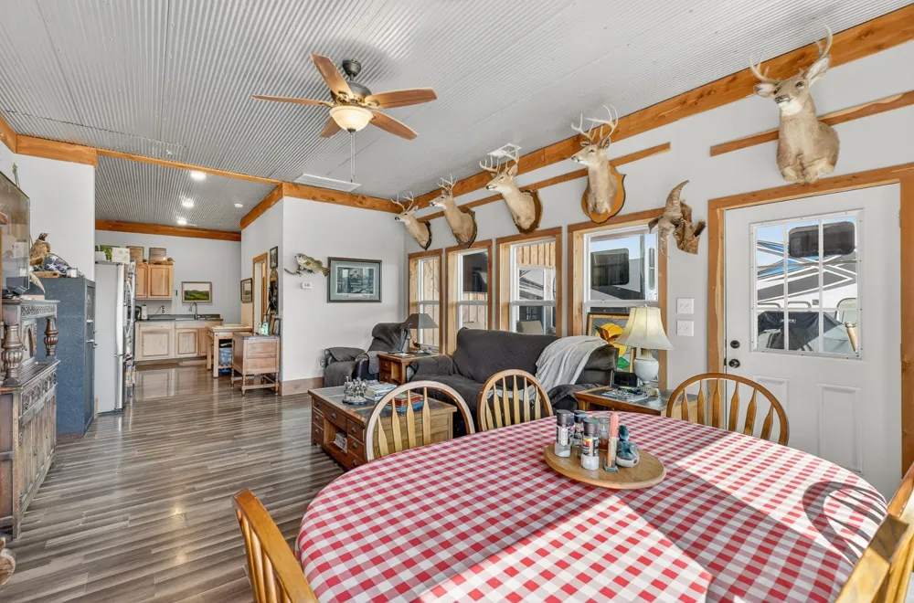 325 Freeman Ln Hartsville, TN 37074