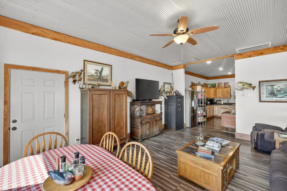 325 Freeman Ln Hartsville, TN 37074
