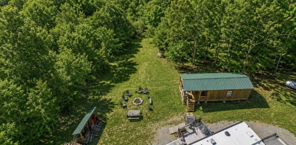 325 Freeman Ln Hartsville, TN 37074