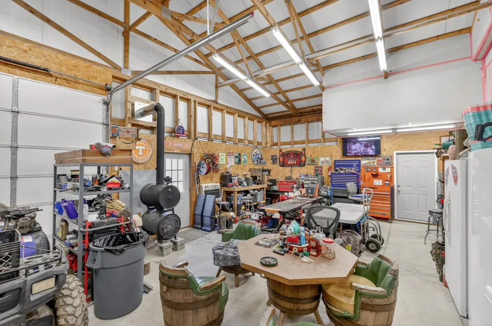 325 Freeman Ln Hartsville, TN 37074