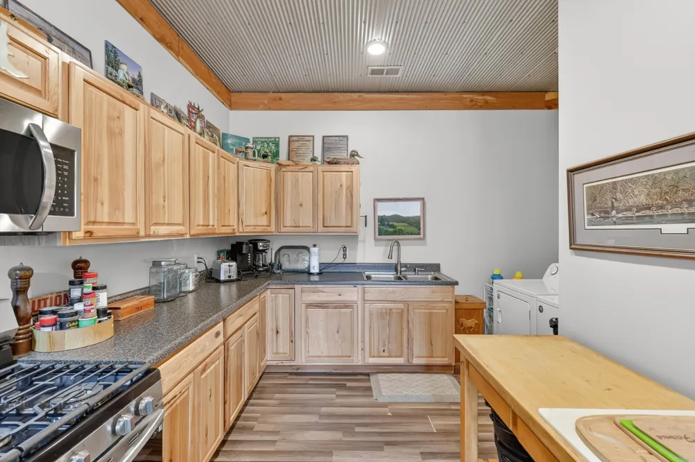 325 Freeman Ln Hartsville, TN 37074