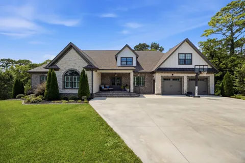 6805 Lakeshore Drive