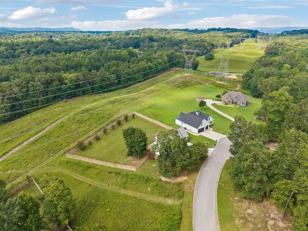 1718 Magnum Lane Soddy Daisy, TN 37379