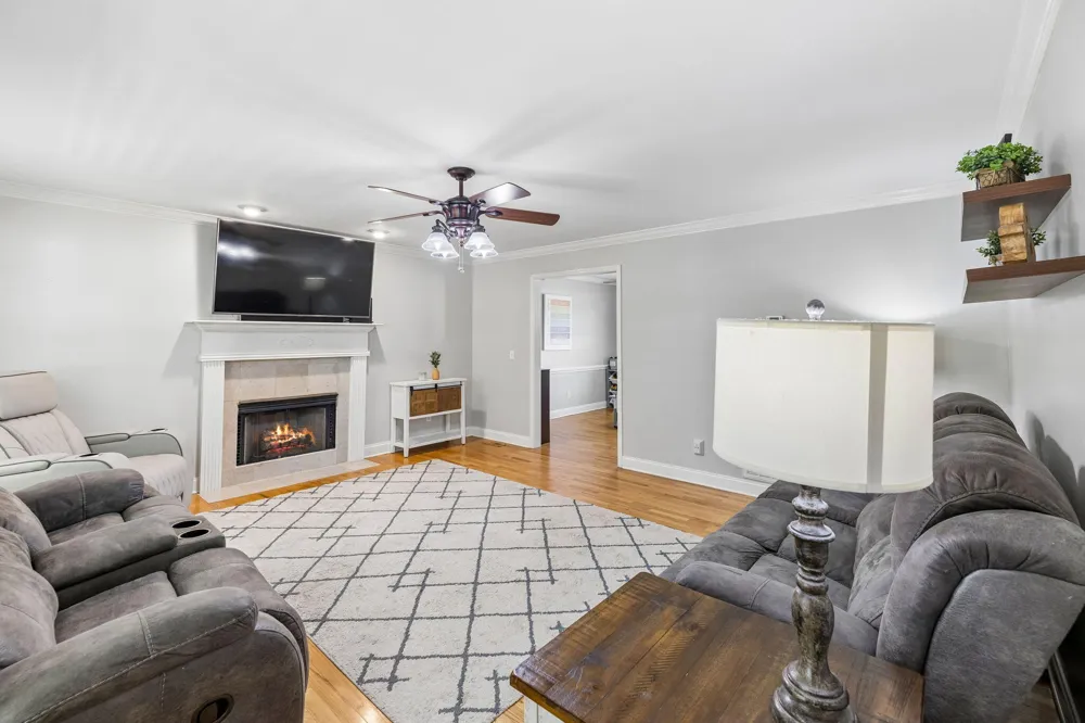 1718 Magnum Lane Soddy Daisy, TN 37379