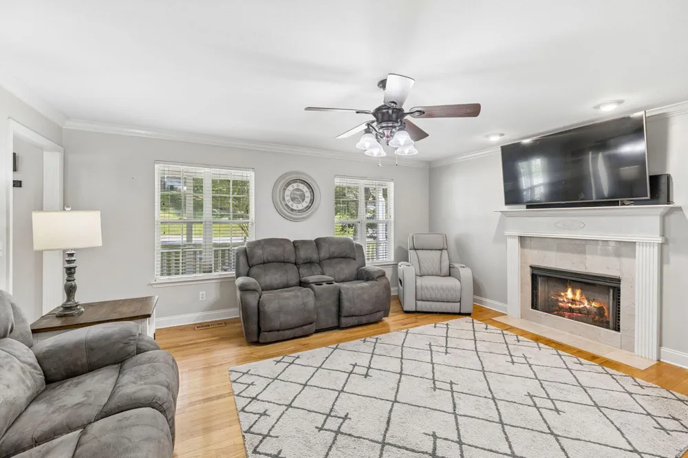 1718 Magnum Lane Soddy Daisy, TN 37379