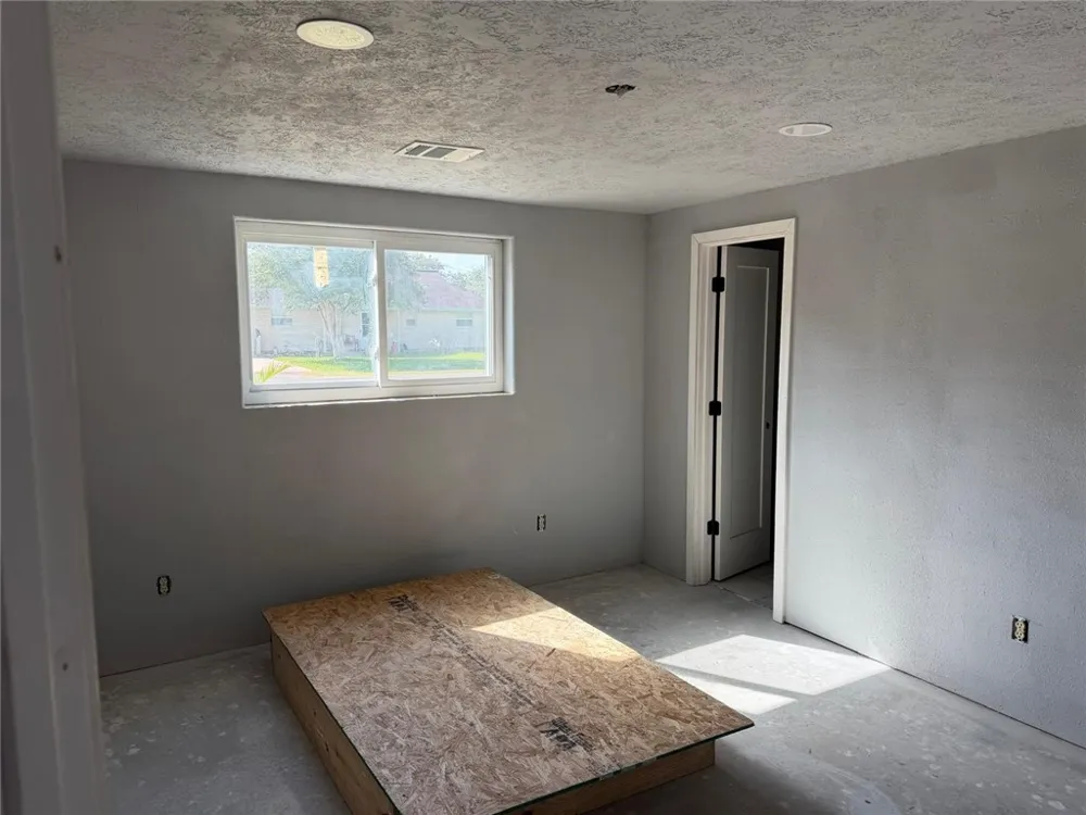 163 Sunset Ingleside on the Bay, TX 78362