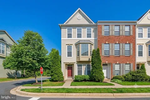 1056 PIPISTRELLE COURT