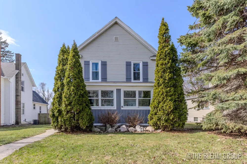 727 Emerald Avenue NE Grand Rapids, MI 49503