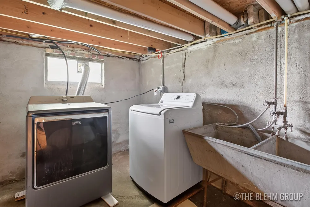 727 Emerald Avenue NE Grand Rapids, MI 49503