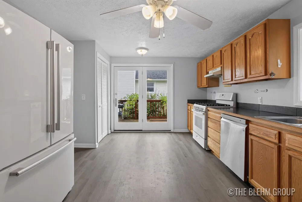 727 Emerald Avenue NE Grand Rapids, MI 49503