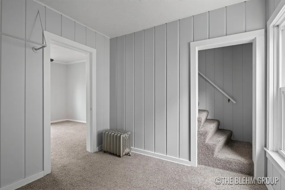 727 Emerald Avenue NE Grand Rapids, MI 49503