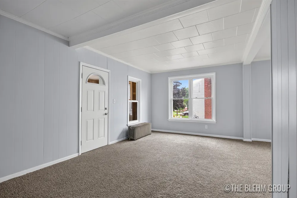 727 Emerald Avenue NE Grand Rapids, MI 49503
