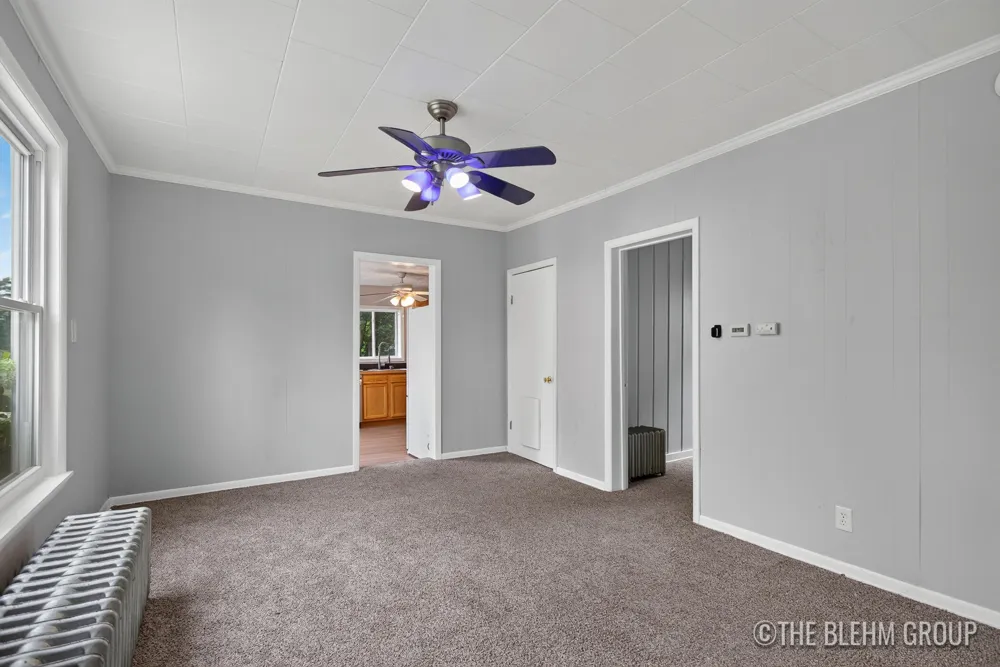 727 Emerald Avenue NE Grand Rapids, MI 49503