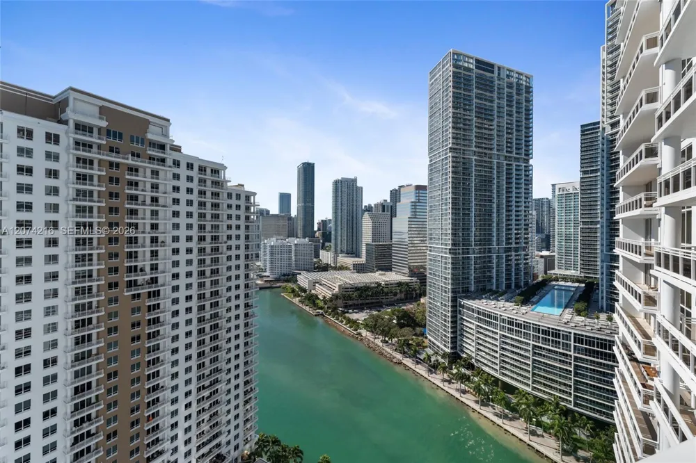 901 Brickell Key Blvd #2801 Miami, FL 33131